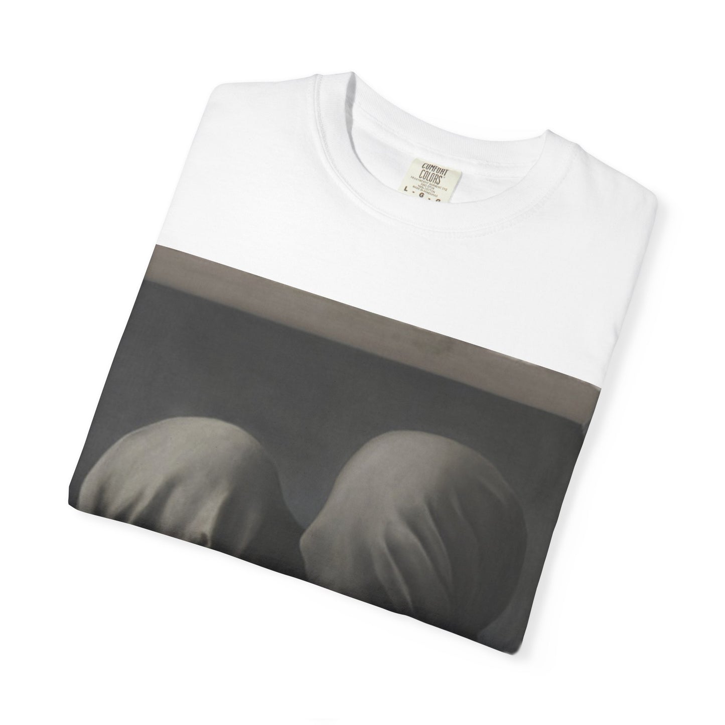 Camiseta con Estampado de Los Amantes de René Magritte – Disponible en Blanco y Negro