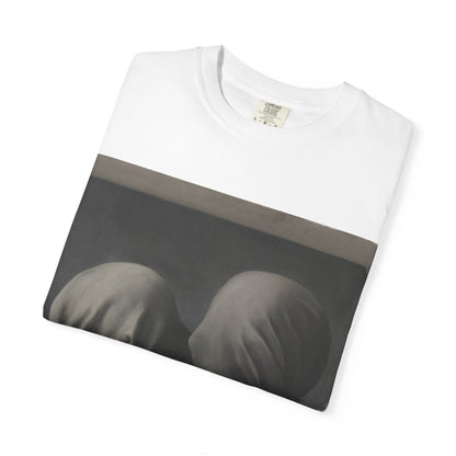 Camiseta con Estampado de Los Amantes de René Magritte – Disponible en Blanco y Negro